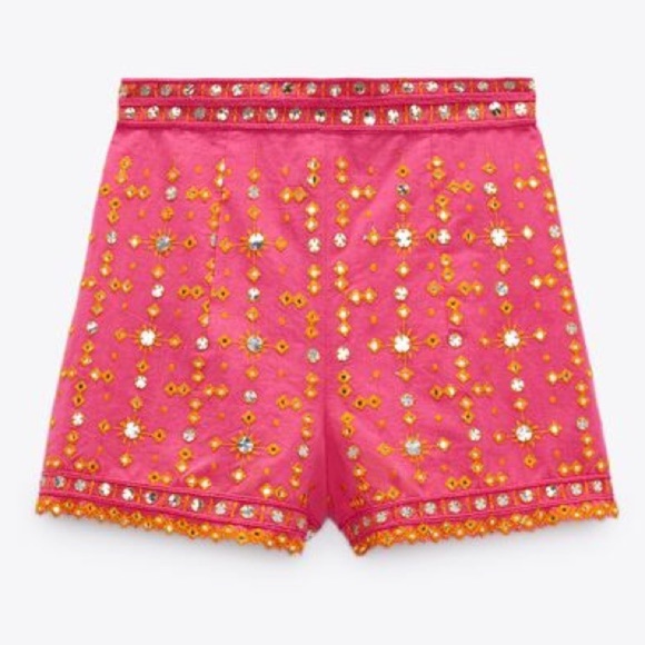 Zara Pants - NWT. Zara Fuchsia Linen Blend Embroidered Shorts. Size M.